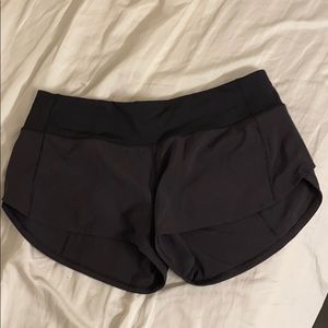 NEVER WORN lululemon speed up short black size 6
